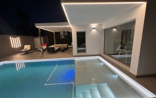 Venta Casa-Chalet  La Cañada Paterna ref. 1-65372