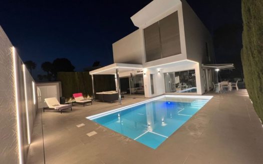 Venta Casa-Chalet  La Cañada Paterna ref. 1-65372