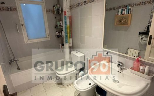 Venta Piso La Petxina Extramurs València ref. 1-65643