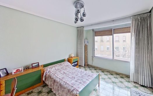 Venta Piso La Petxina Extramurs València ref. 1-65704