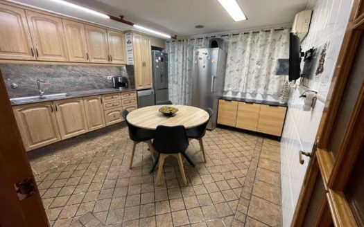 Venta Piso El Mercado Manises ref. 1-65801
