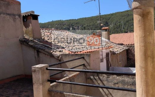 Venta Casa-Chalet Requena ref. 1-65833