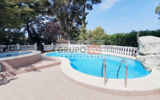 Venta Casa-Chalet El Bosque Chiva ref. 1-65846