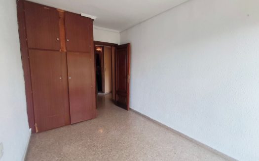 Venta Piso Torrefiel Rascanya València ref. 1-65863