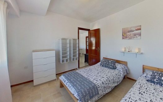 Venta Piso La Torre Pobles del Sud València ref. 1-65892