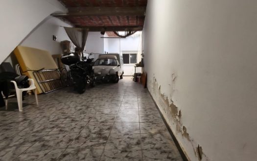 Venta Casa-Chalet Sants Patrons Casc Urbà Alzira ref. 1-65894