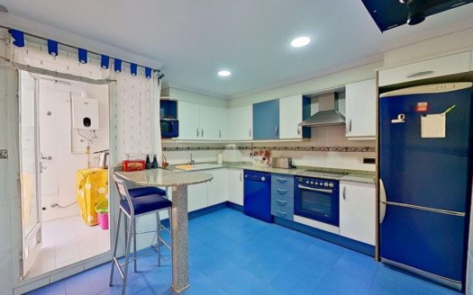 Venta Piso Tavernes Blanques ref. 1-65898